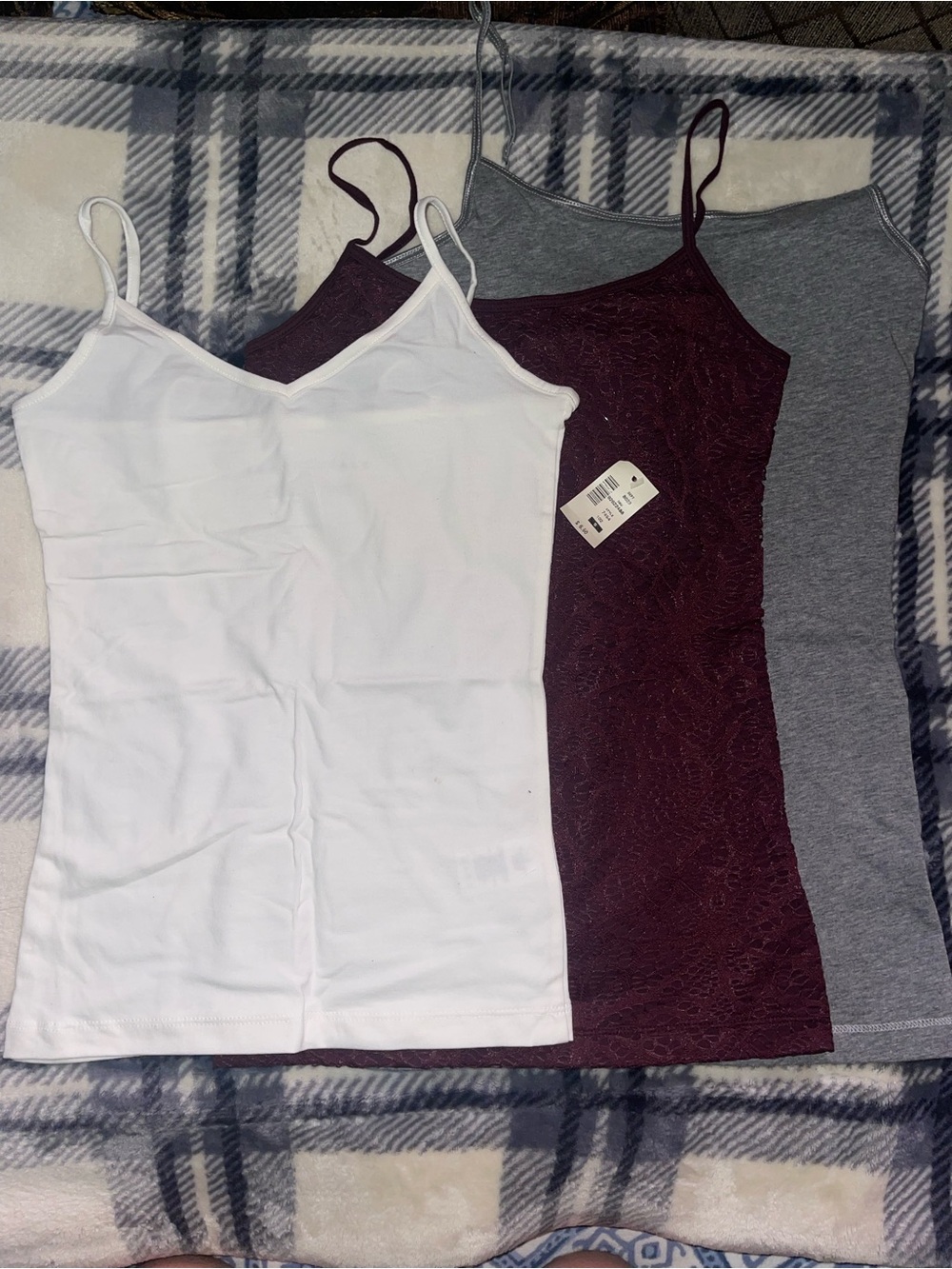 3-Pack Women's Cami Tank Tops - White, Burgundy Textured & Gray Size Small